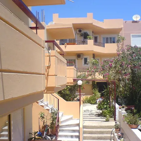 Leonidas Apartment