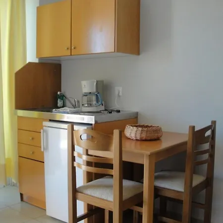 Apartment Leonidas Platanias (Crete)